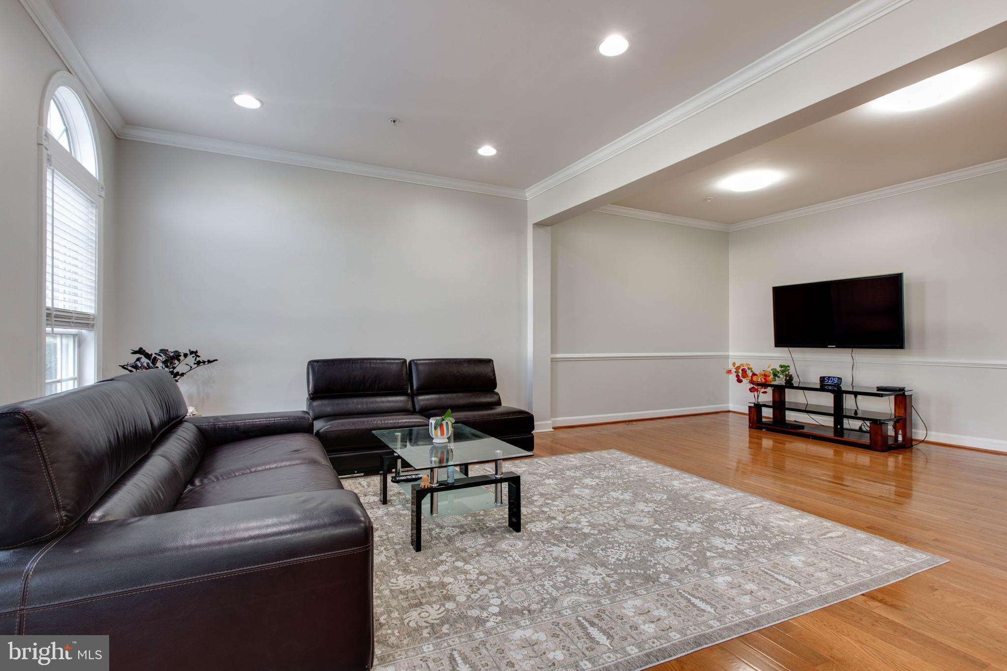 VILLAGES OF DORCHESTER - Residential Lease