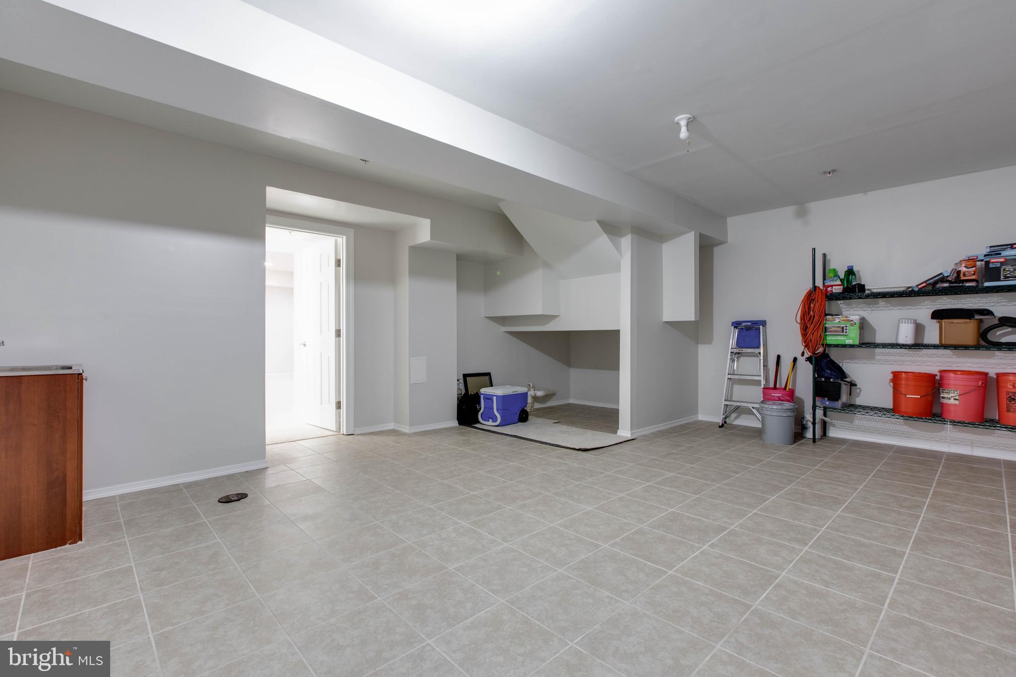 VILLAGES OF DORCHESTER - Residential Lease