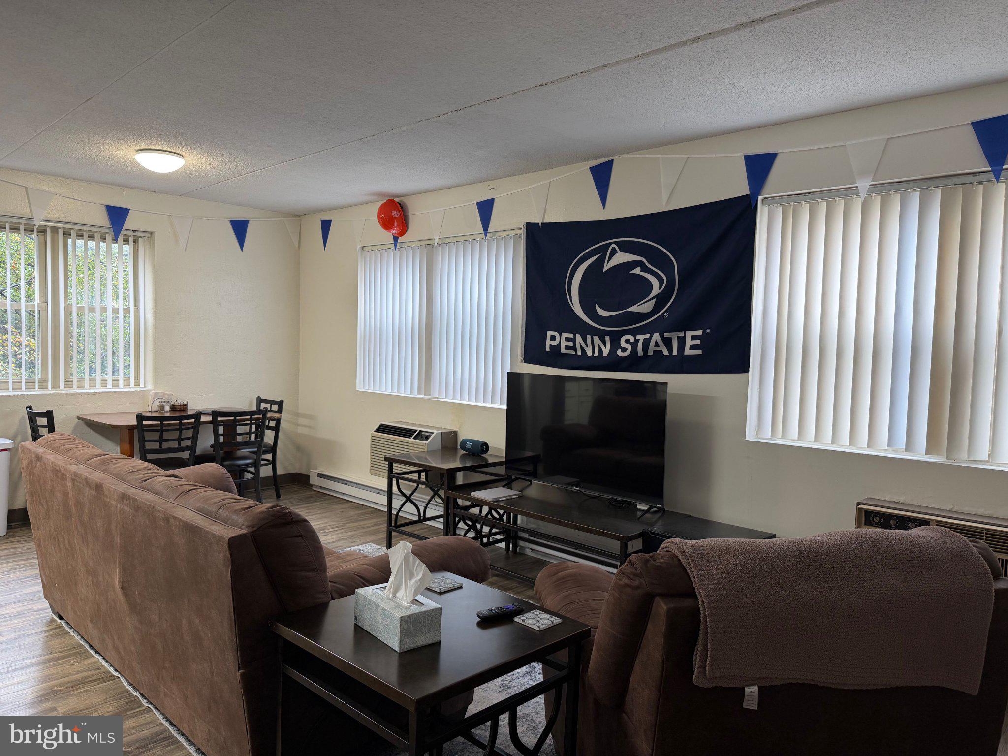 222 W BEAVER AVENUE W AVENUE 301