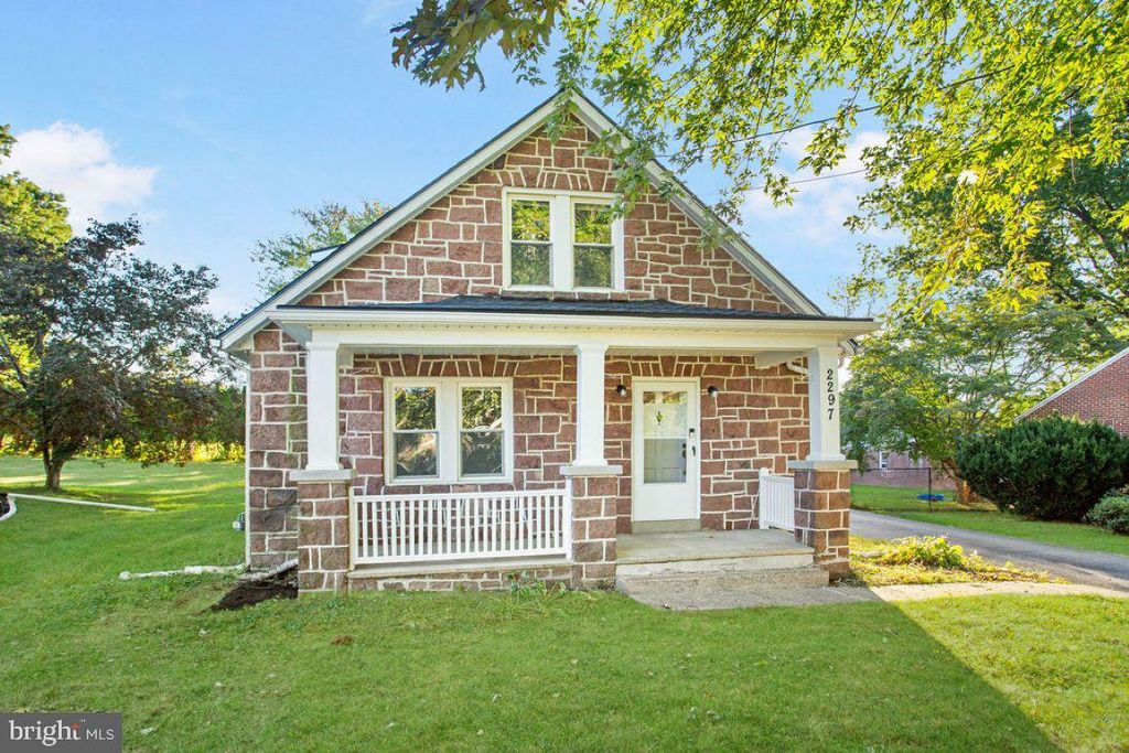 Photo of 2297 N Sherman Street, YORK, PA 17406 (MLS # PAYK2091140)