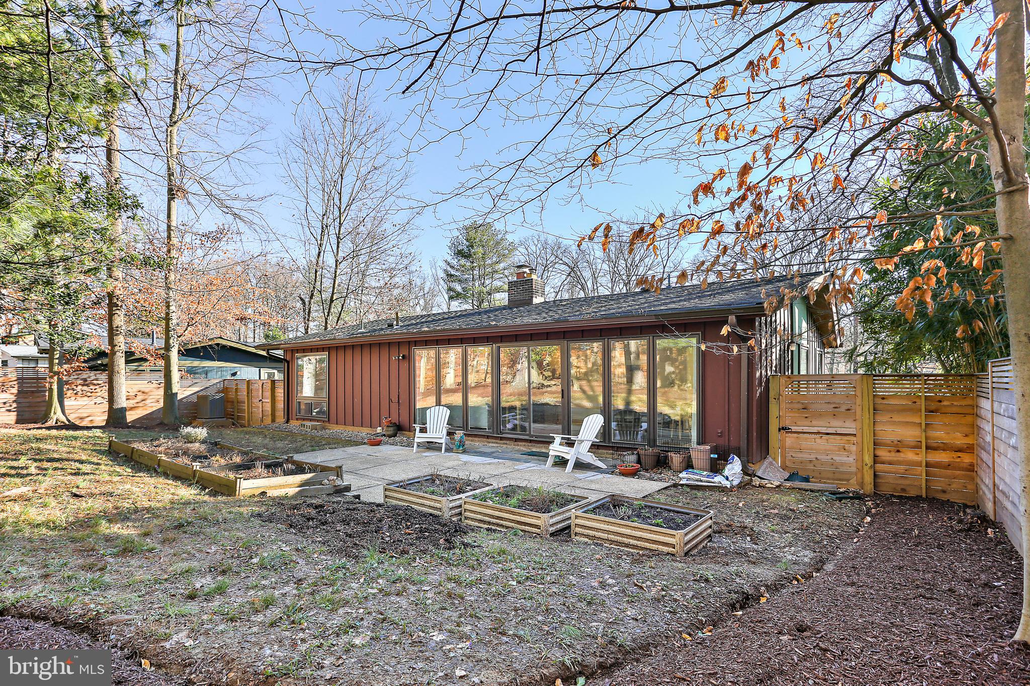 MANOR WOODS - Residential