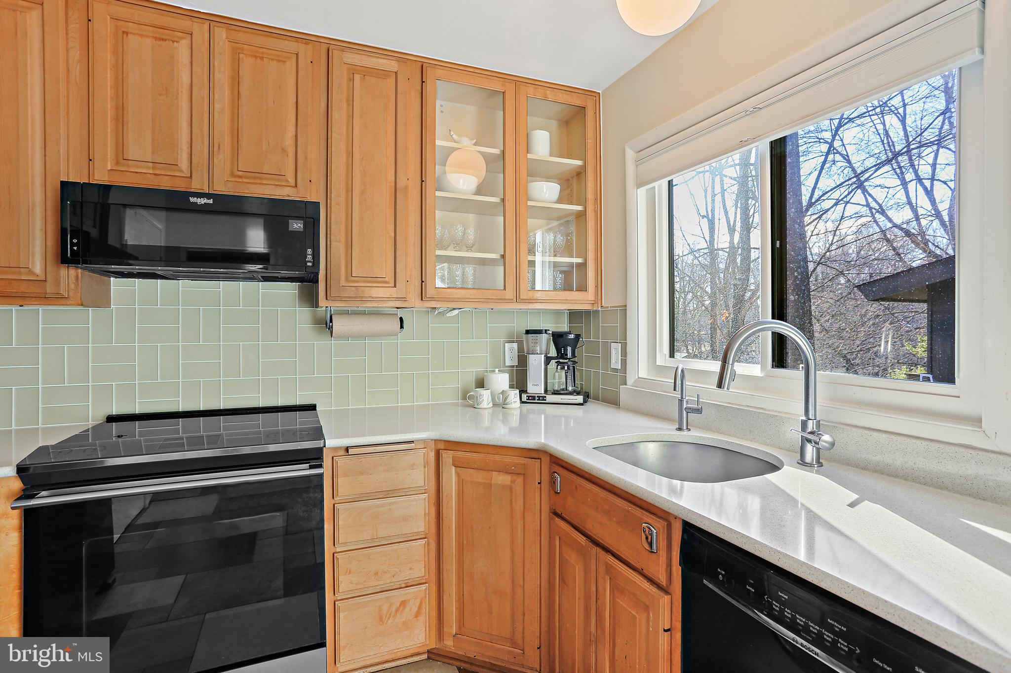 MANOR WOODS - Residential