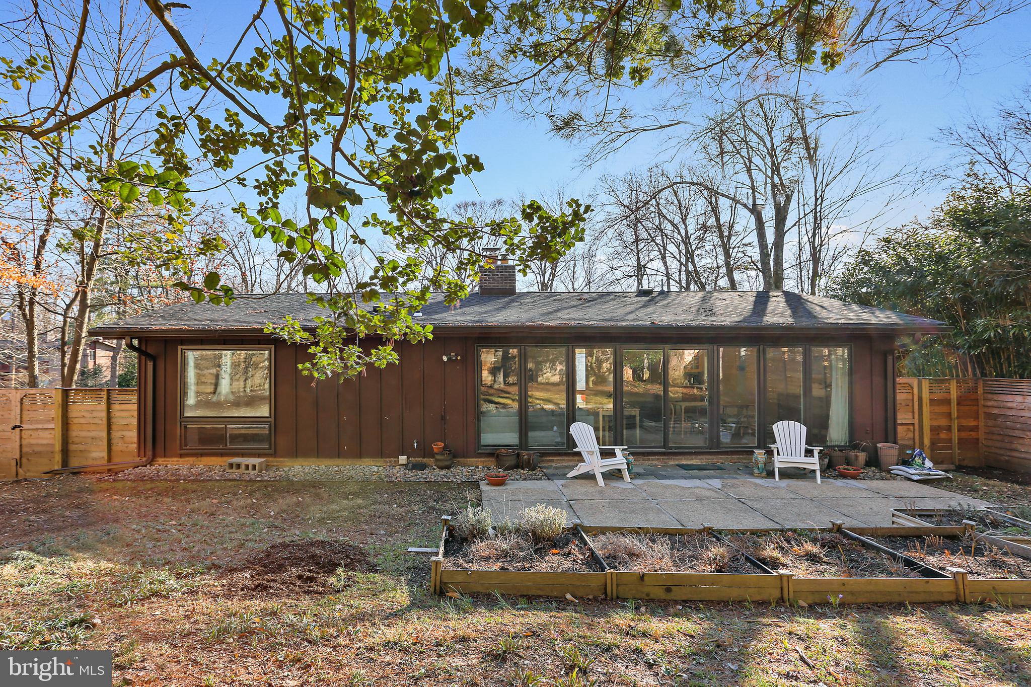 MANOR WOODS - Residential