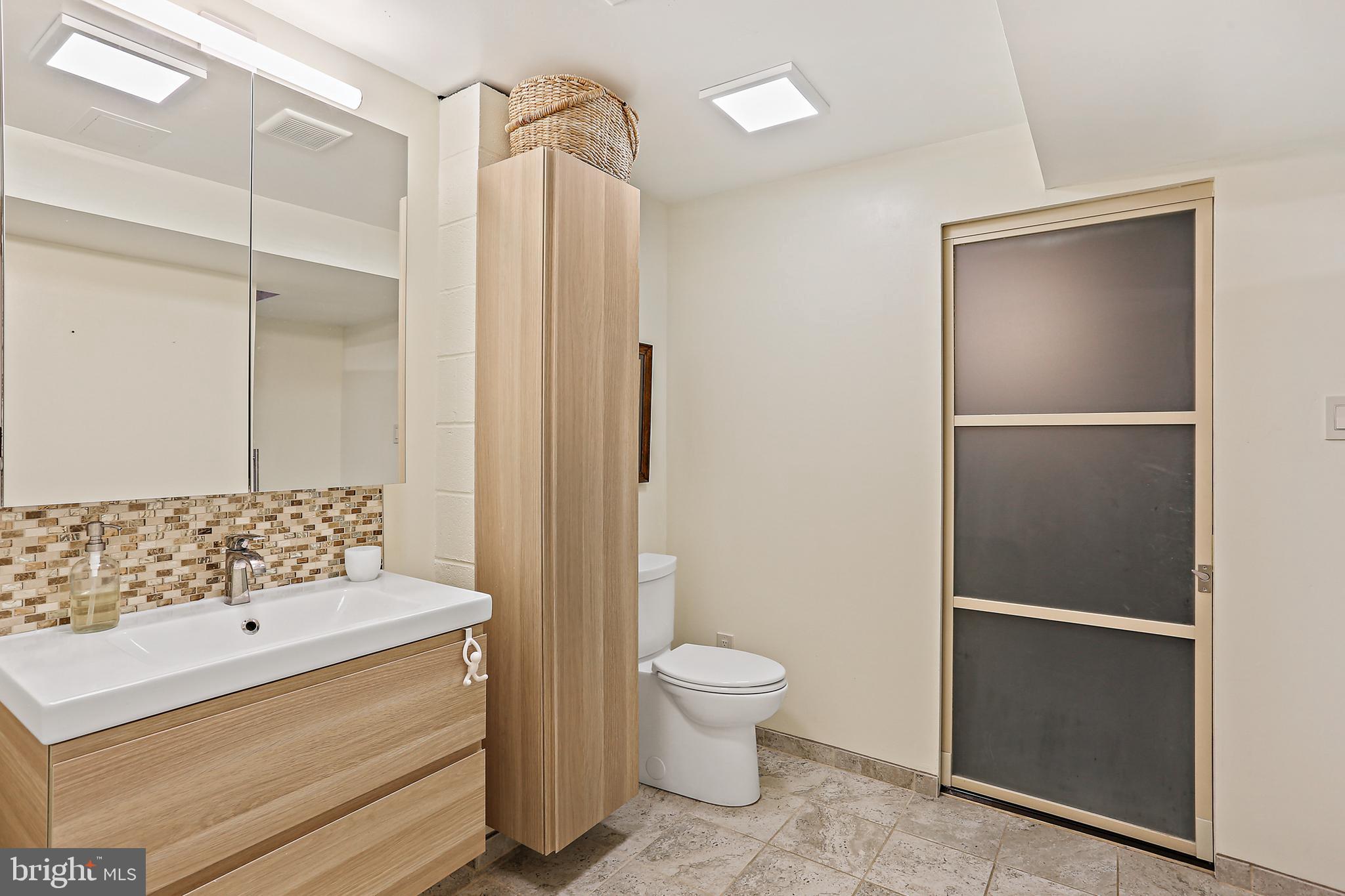 MANOR WOODS - Residential