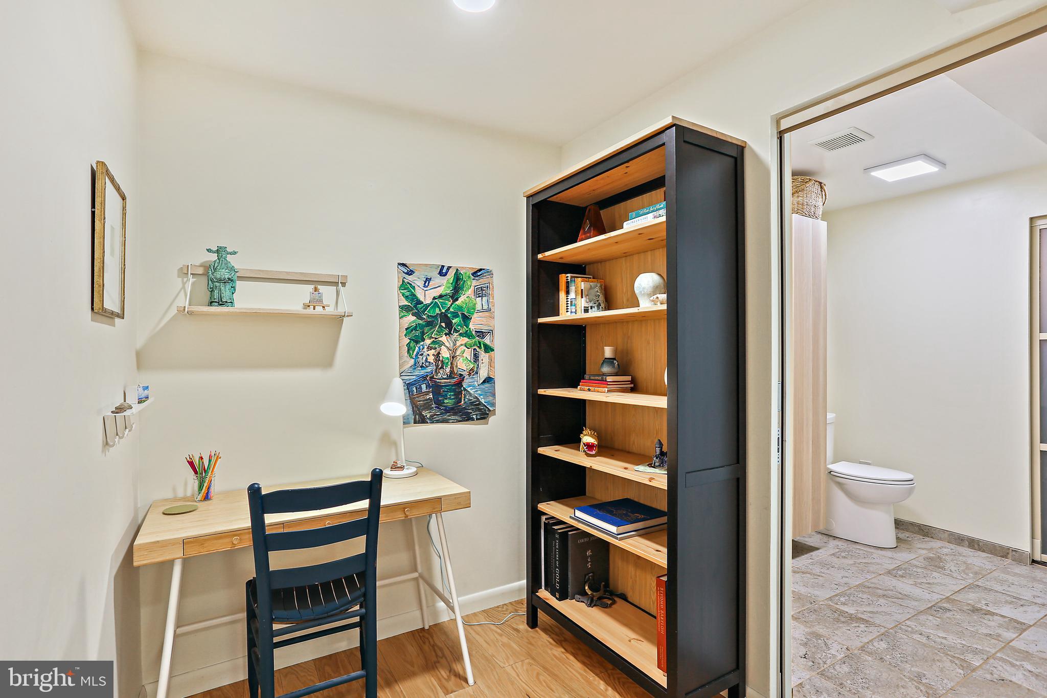 MANOR WOODS - Residential