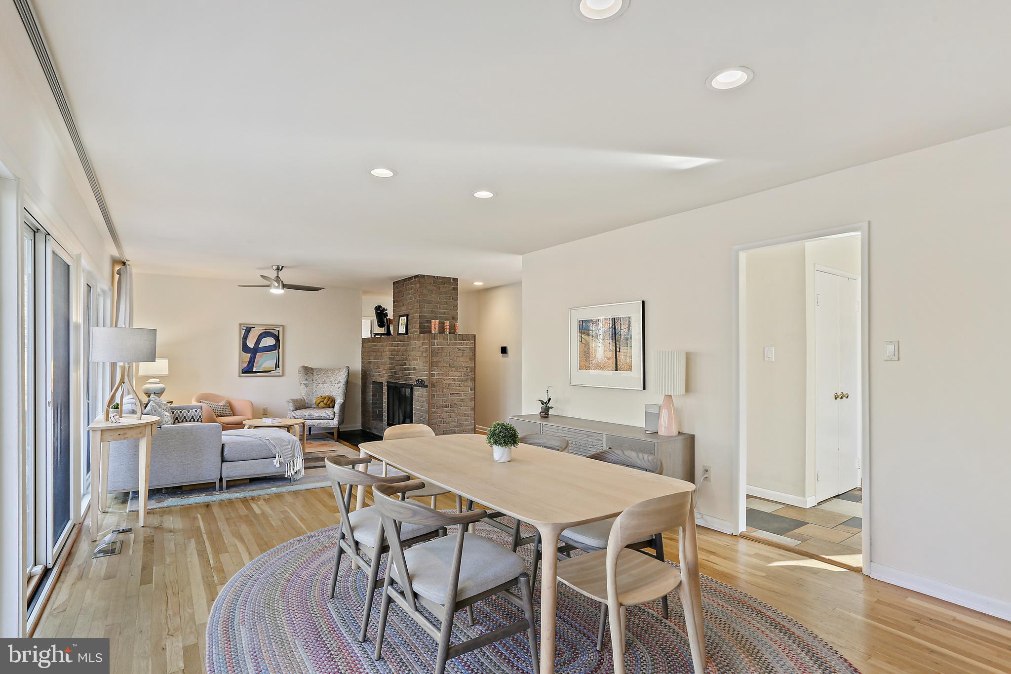 MANOR WOODS - Residential