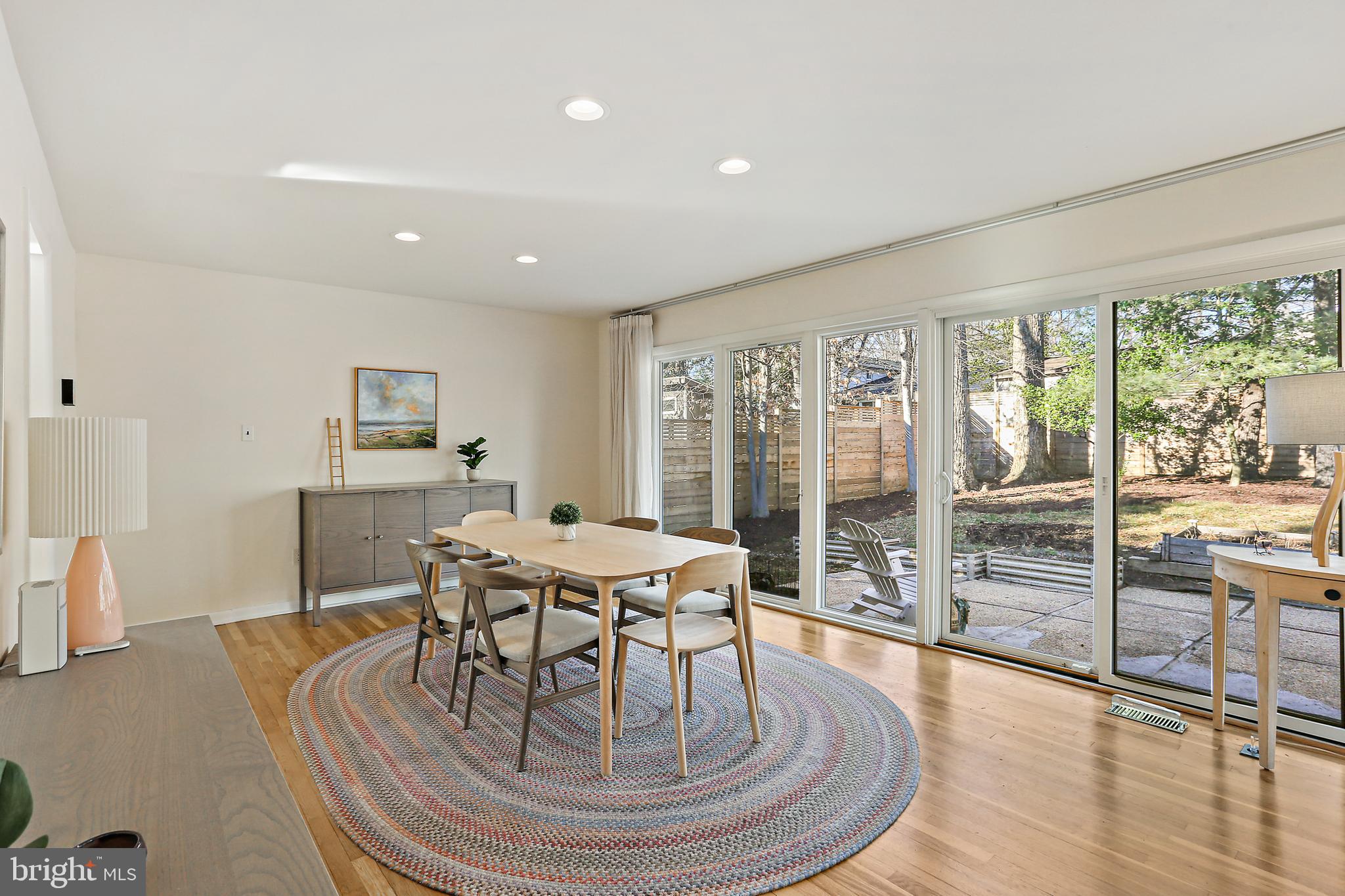 MANOR WOODS - Residential