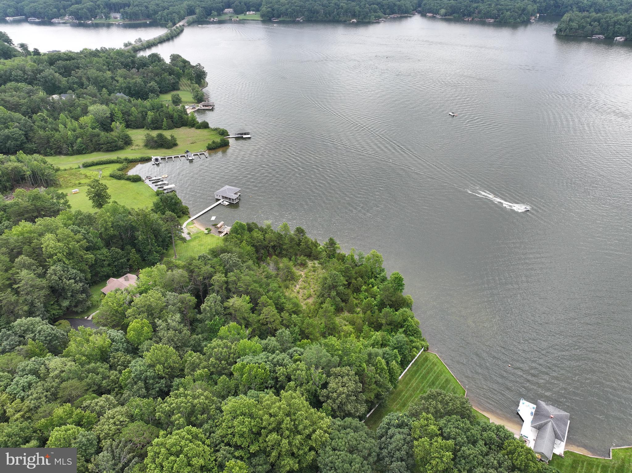 60 LAURELWOOD DRIVE