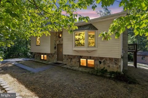 145 BASSWOOD DRIVE BUNKER HILL WV 25413