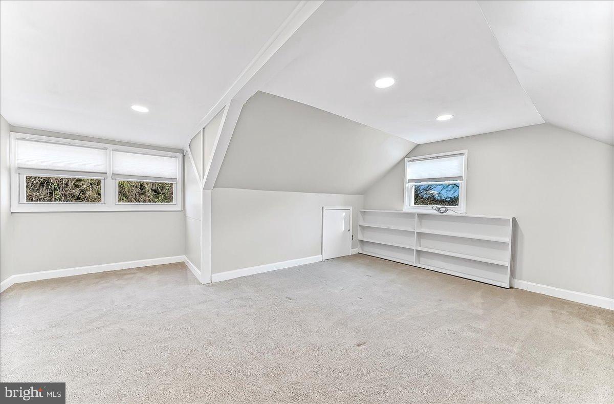 RIDDLEWOOD - Residential