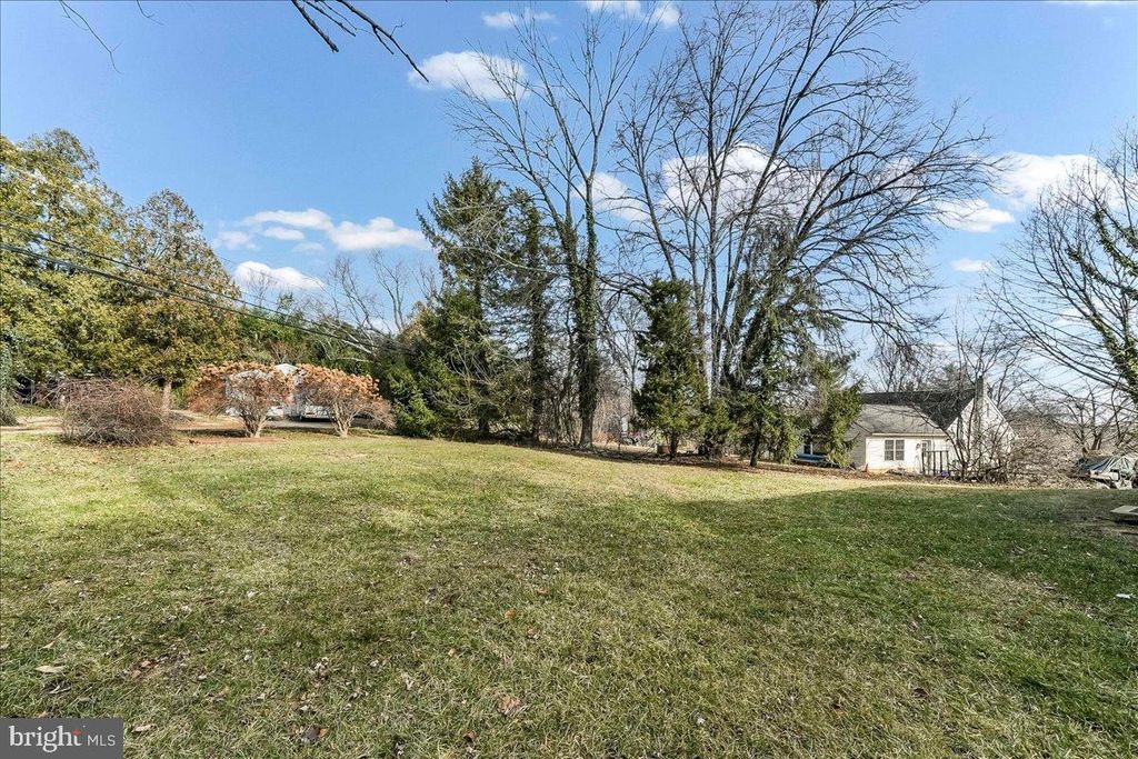 Photo of 3 Man O War Drive, MEDIA, PA 19063 (MLS # PADE2105274)