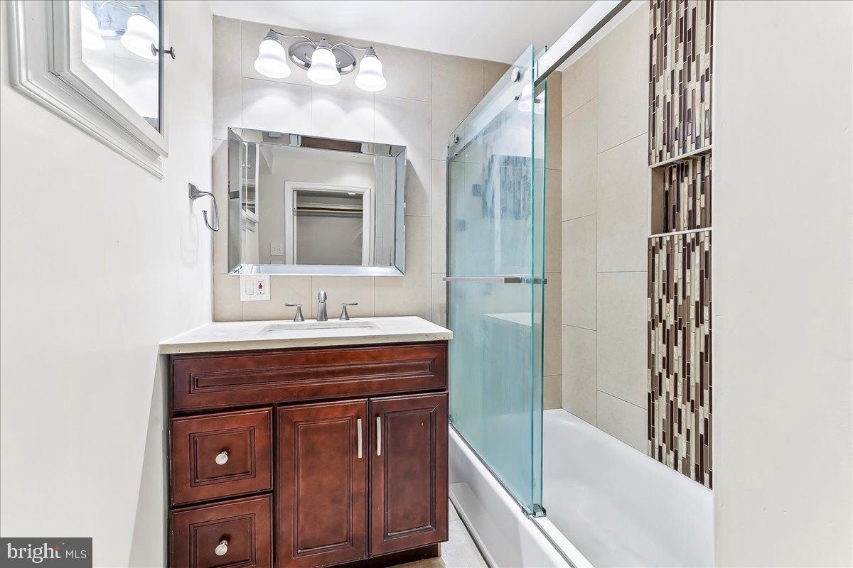 RIDDLEWOOD - Residential