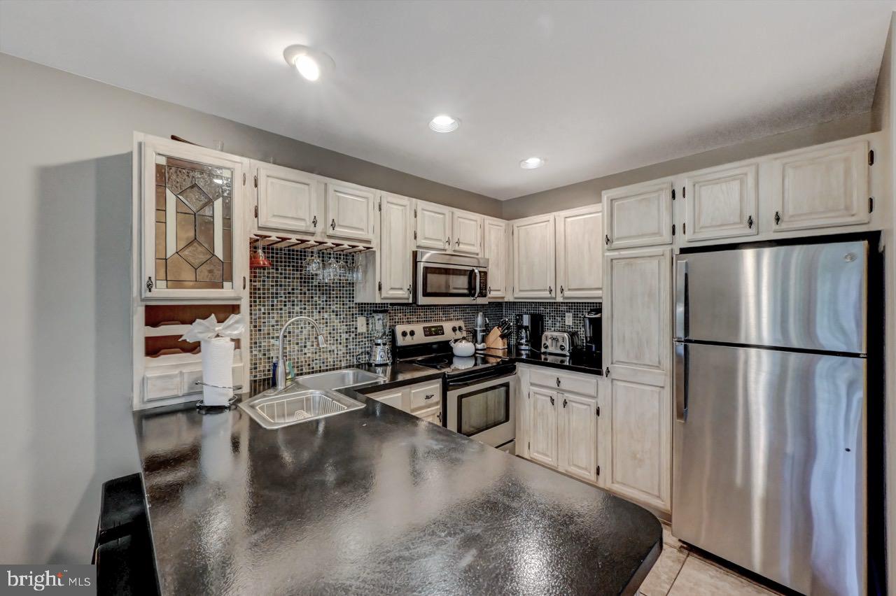 LAURELWOODS - Residential