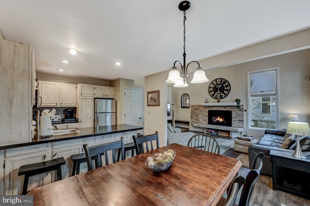 LAURELWOODS - Residential