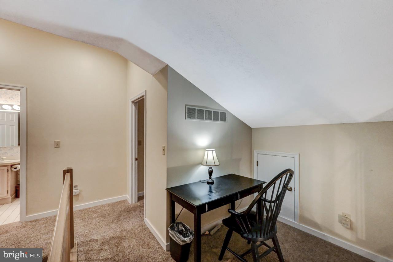 LAURELWOODS - Residential