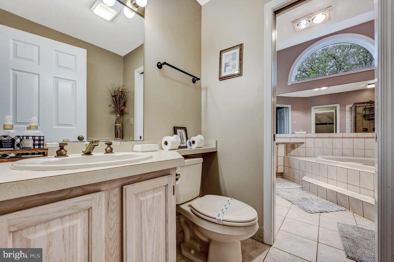 LAURELWOODS - Residential