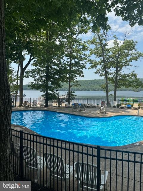 LAURELWOODS - Residential