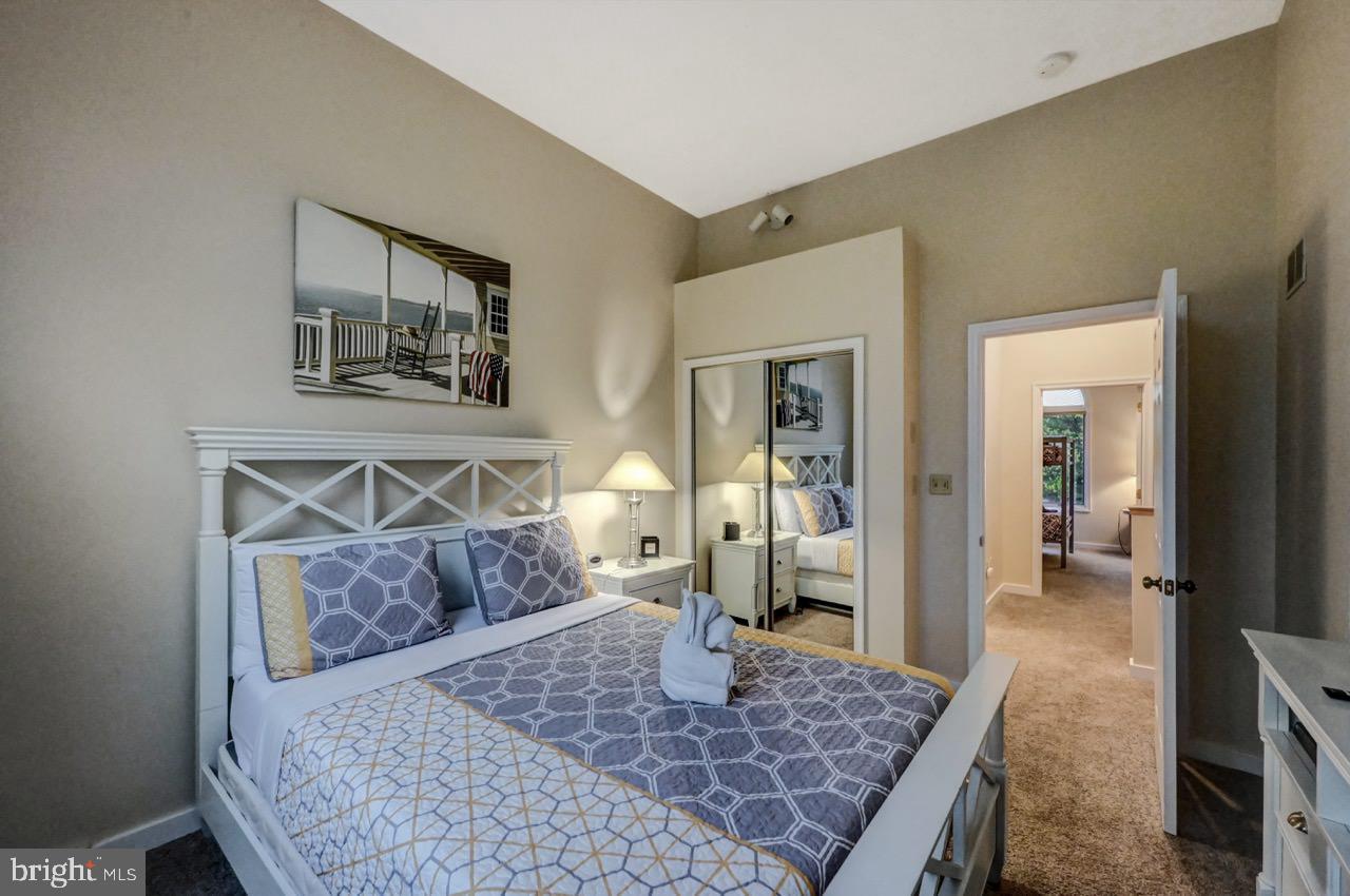 LAURELWOODS - Residential