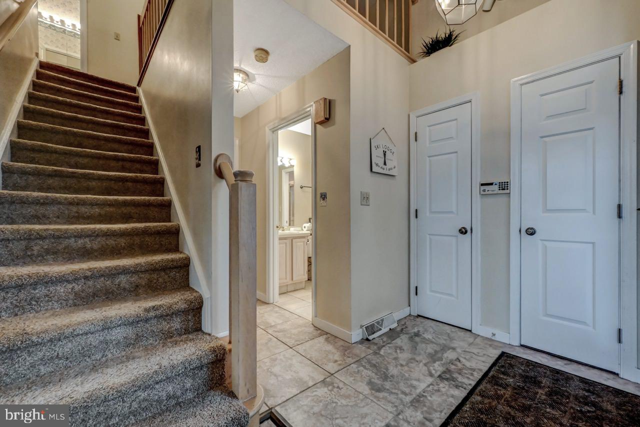 LAURELWOODS - Residential