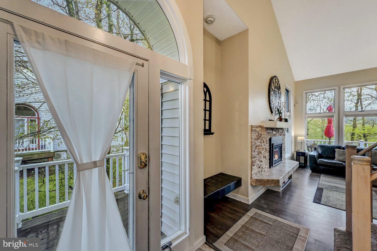 LAURELWOODS - Residential