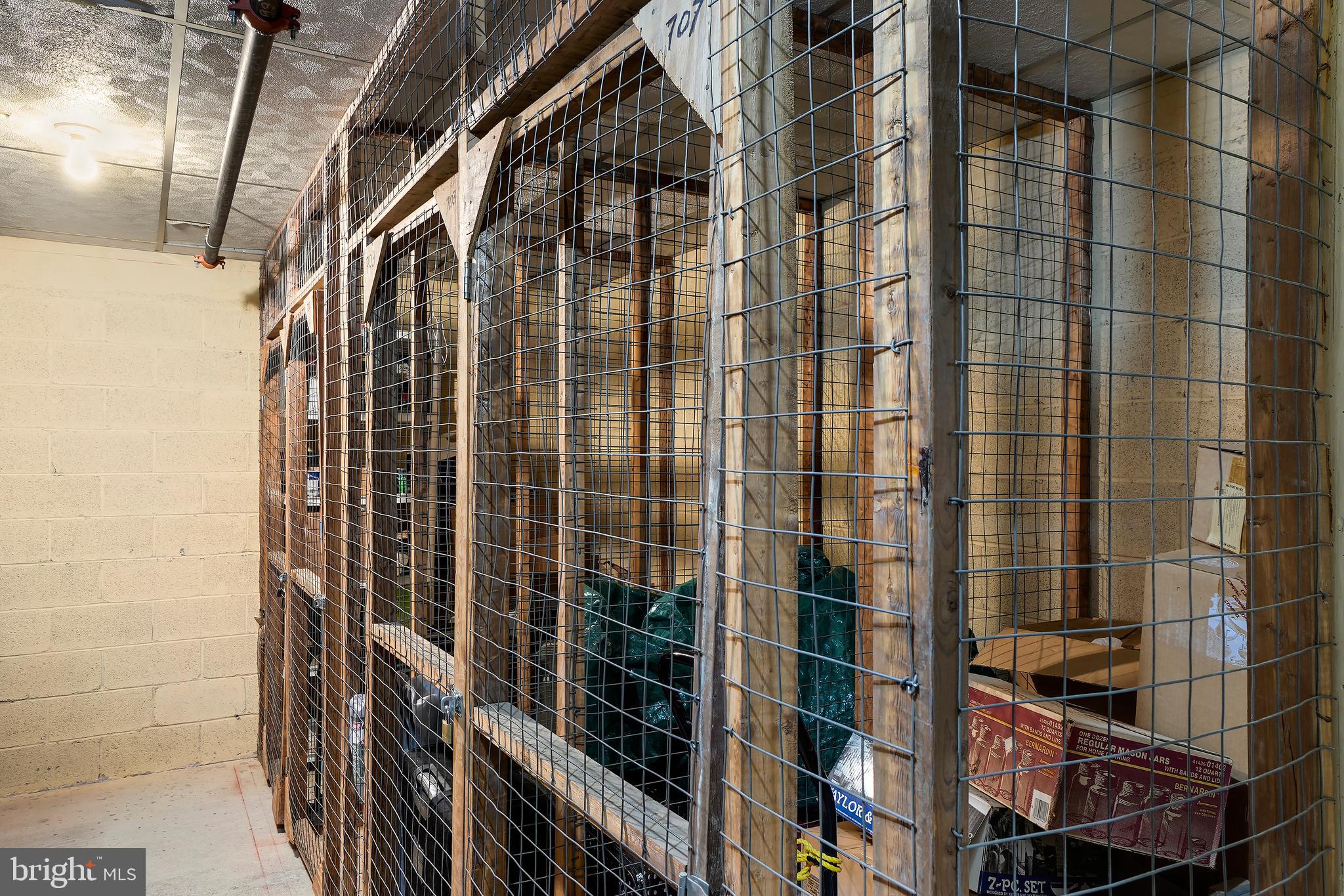 MONTEBELLO - Residential