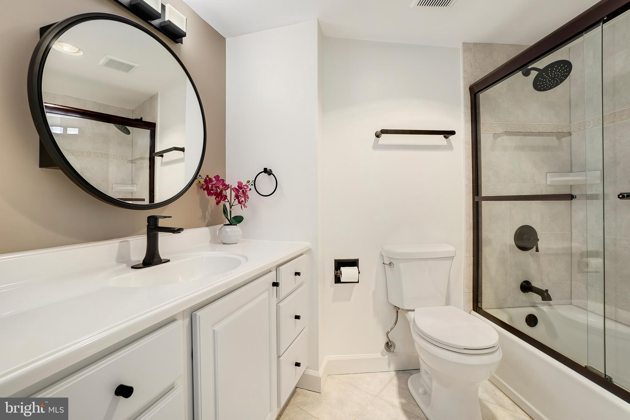 MONTEBELLO - Residential