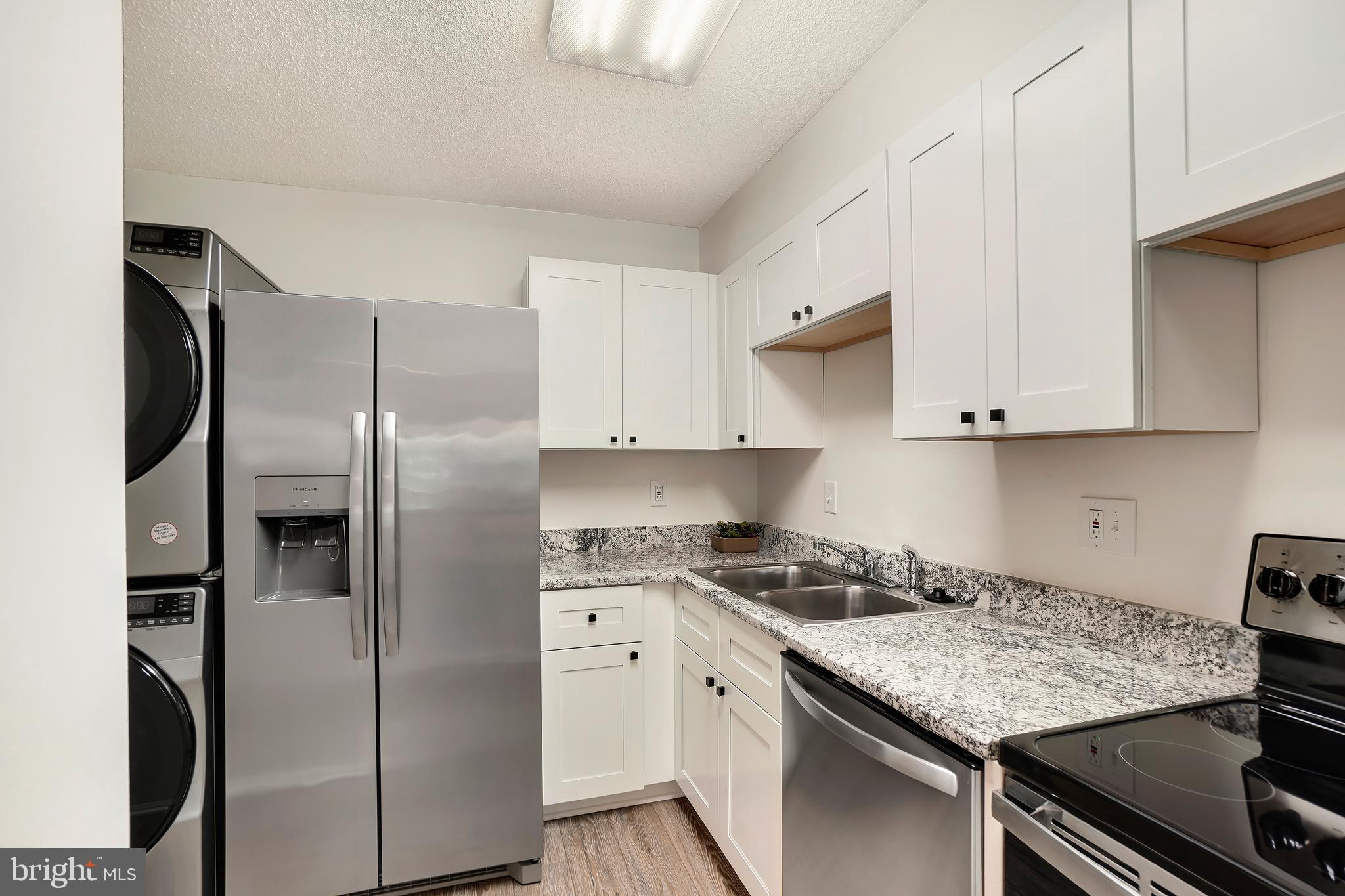 MONTEBELLO - Residential