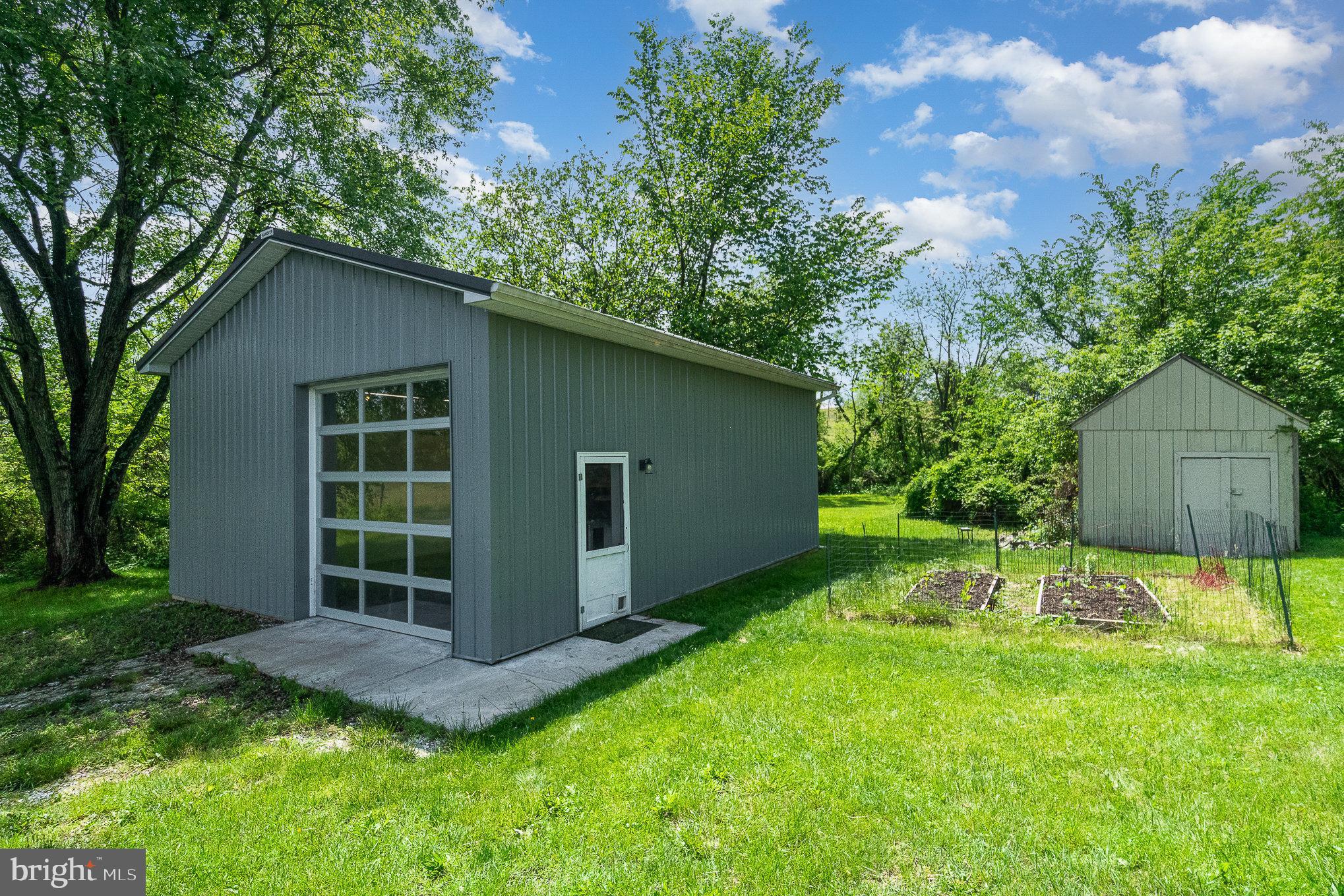 990 TOWN HILL ROAD