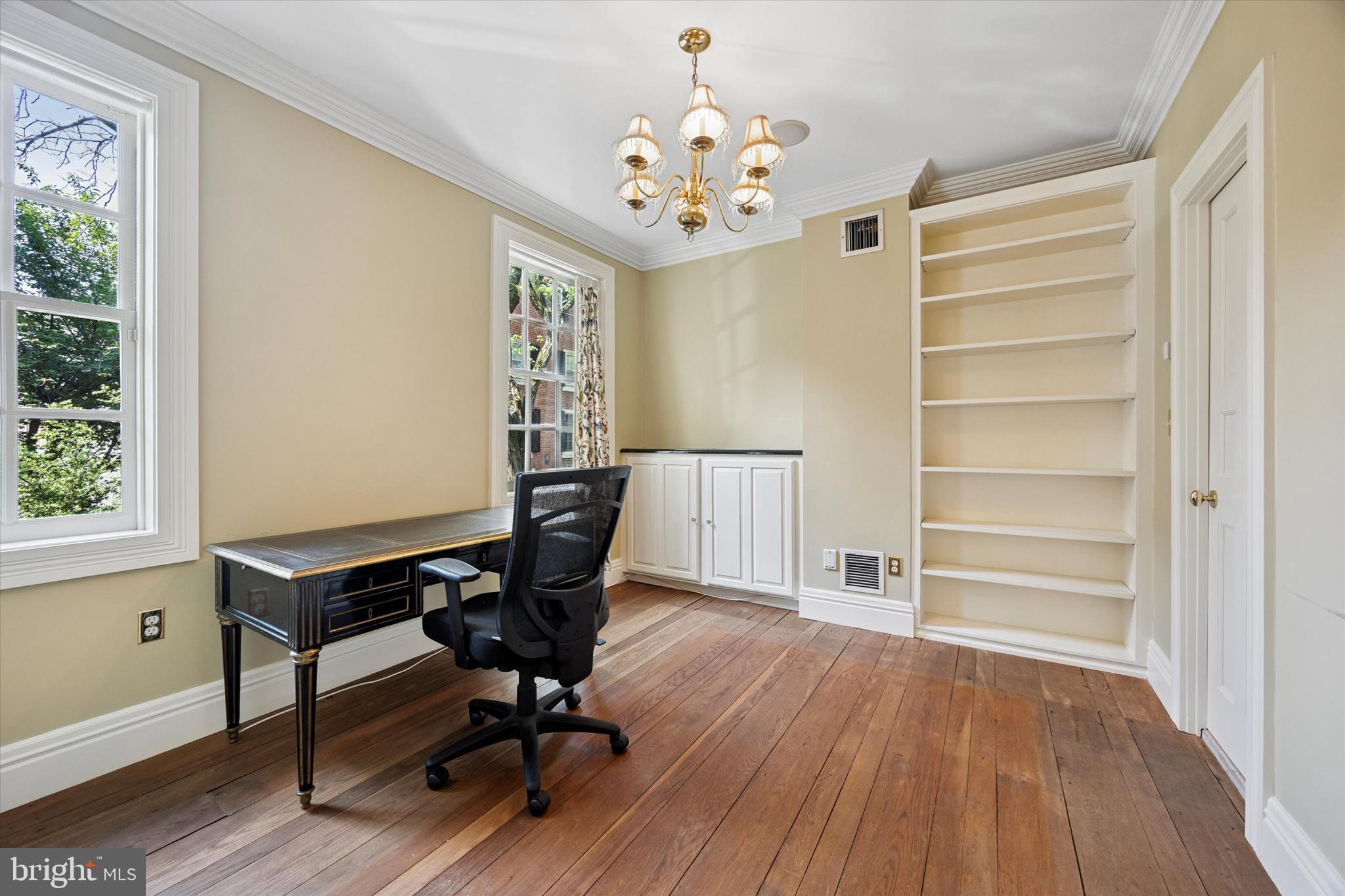 SOCIETY HILL - Residential Lease