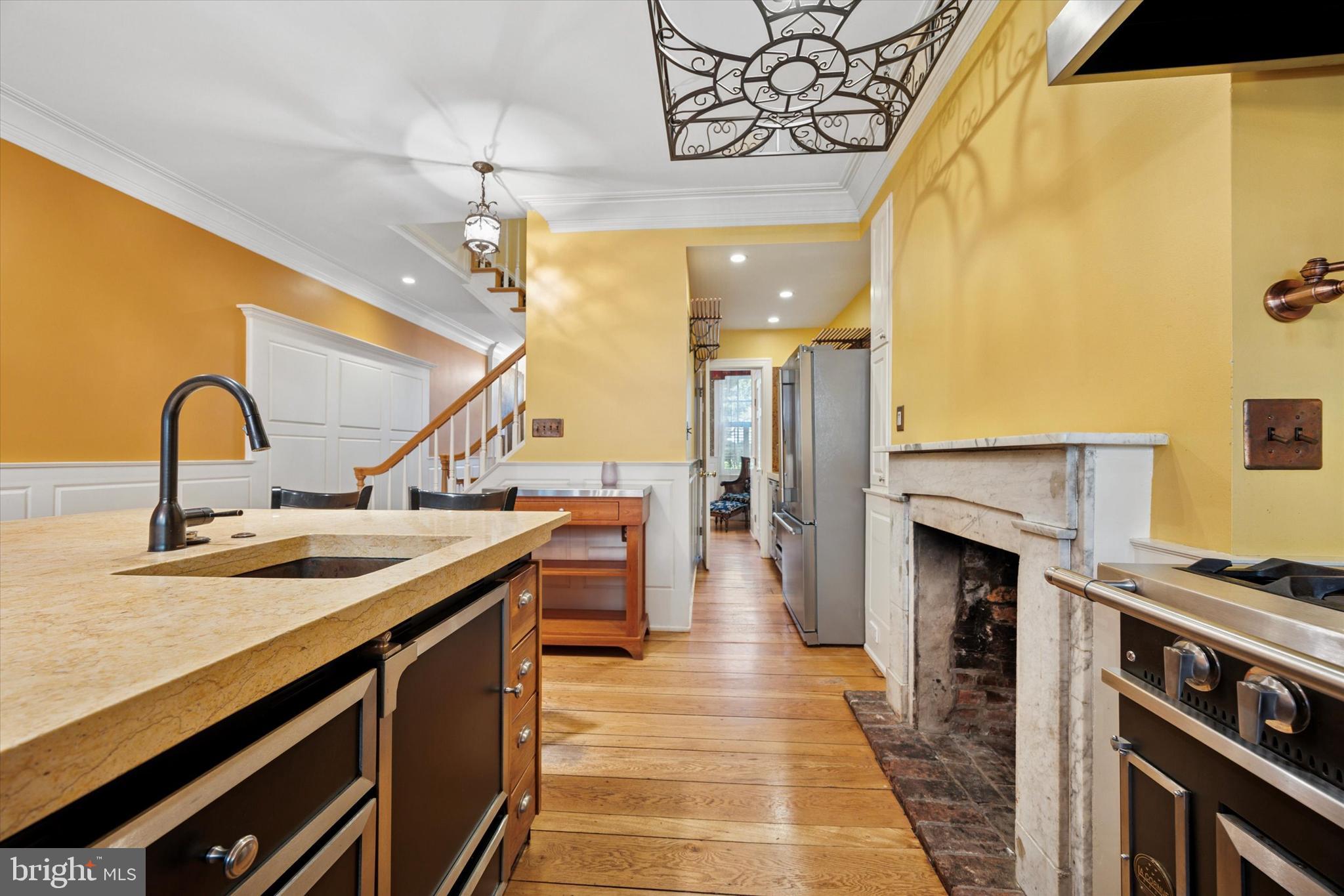 SOCIETY HILL - Residential Lease