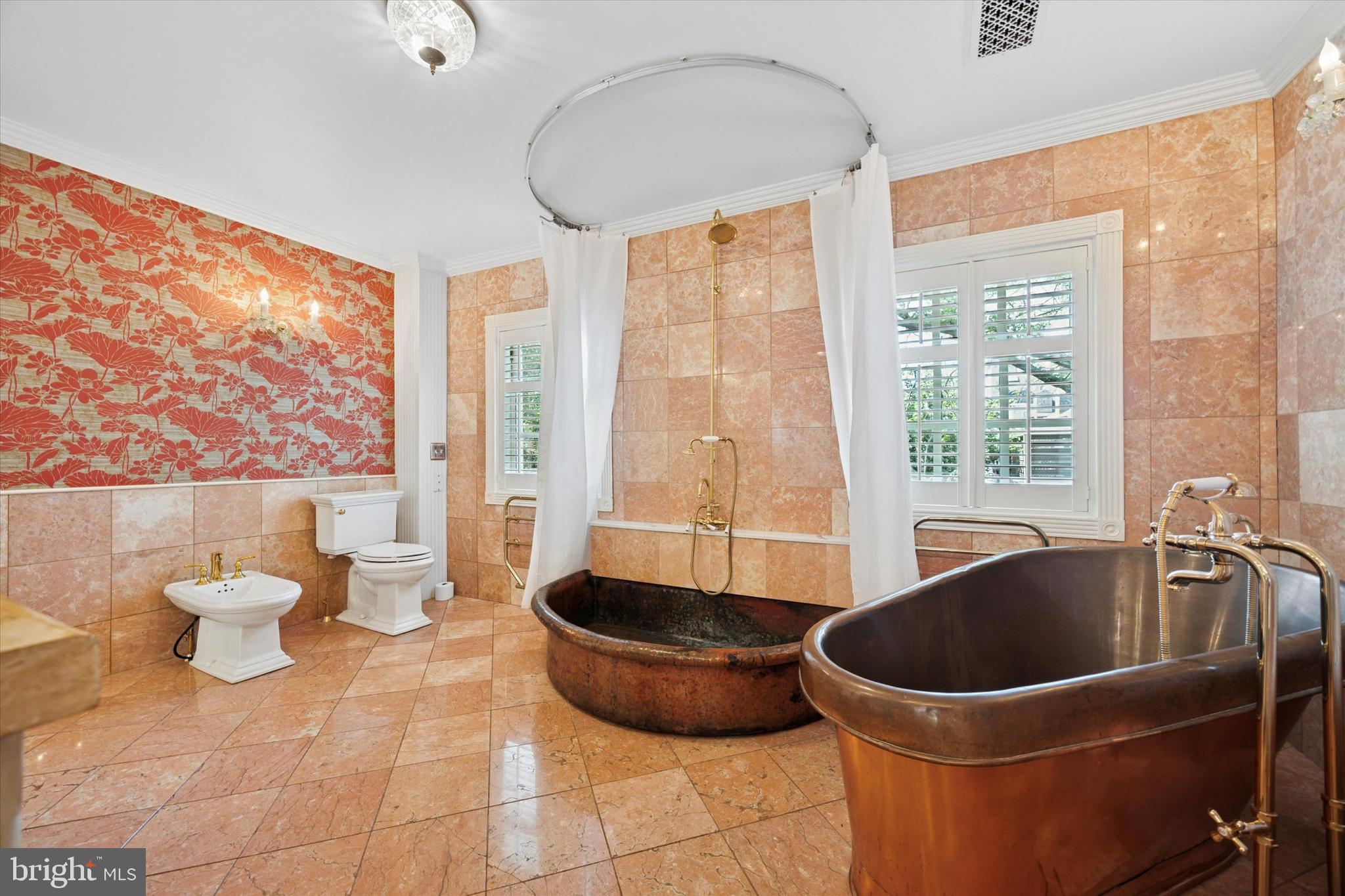 SOCIETY HILL - Residential Lease