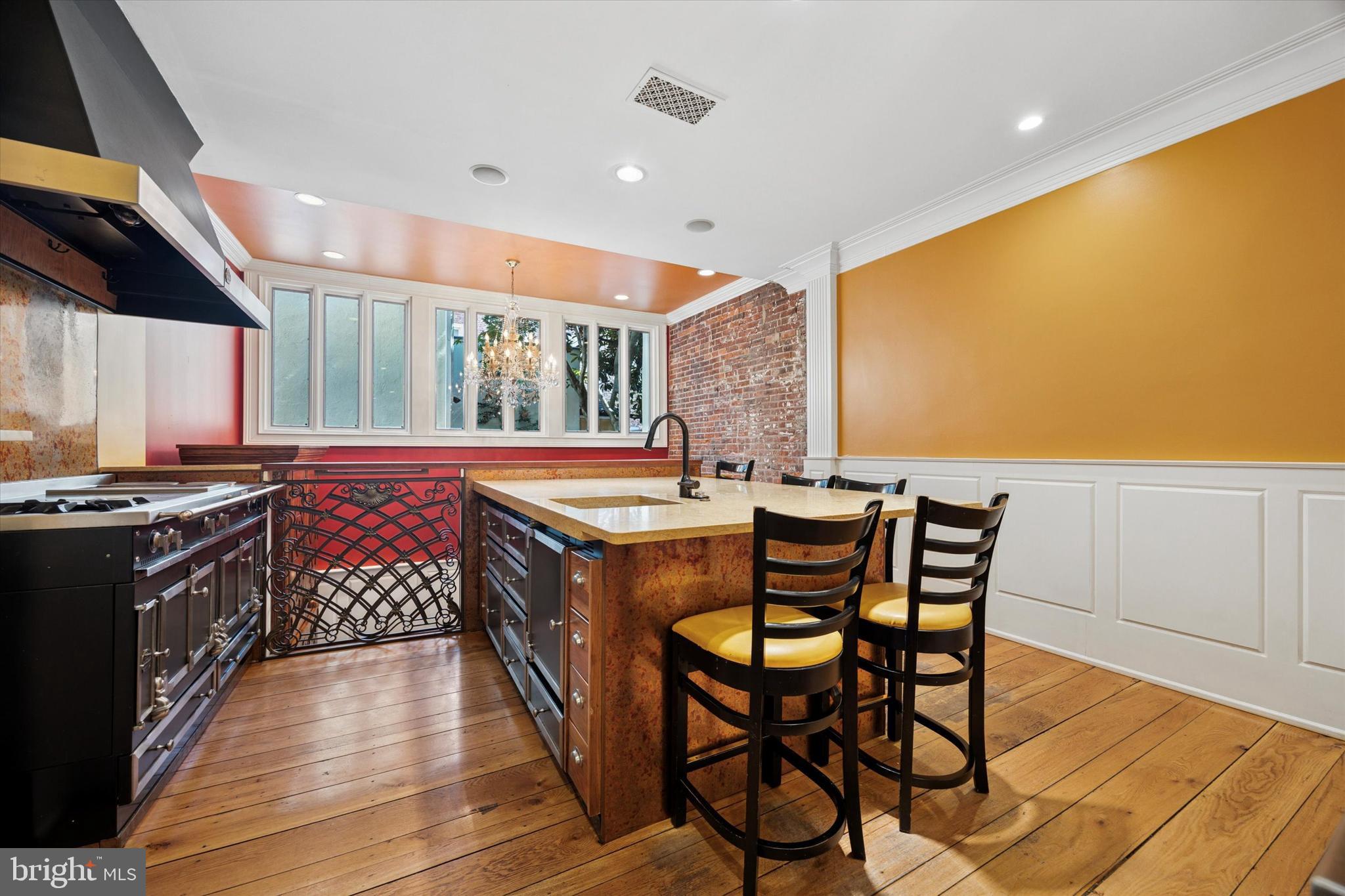 SOCIETY HILL - Residential Lease