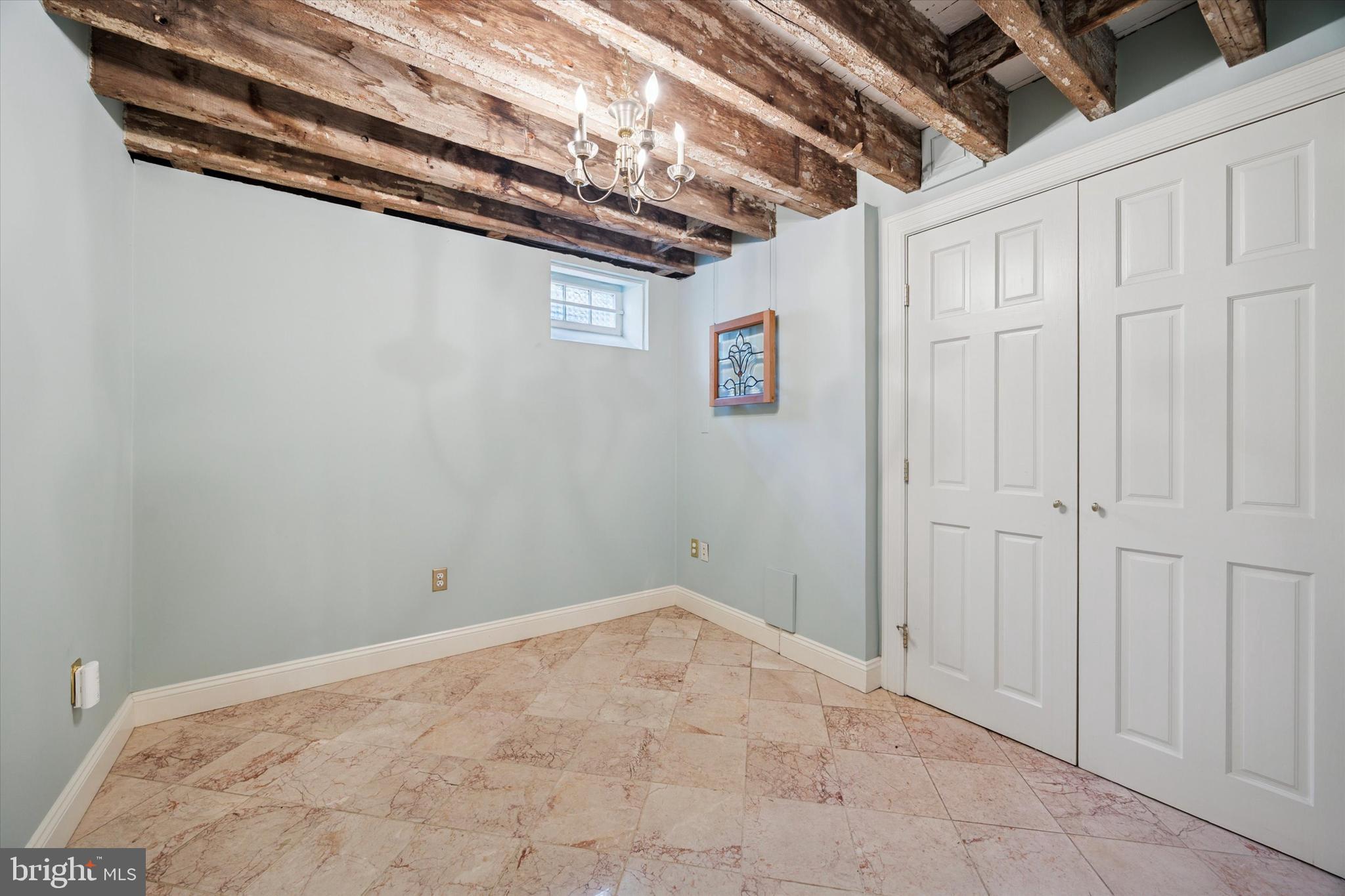 SOCIETY HILL - Residential Lease