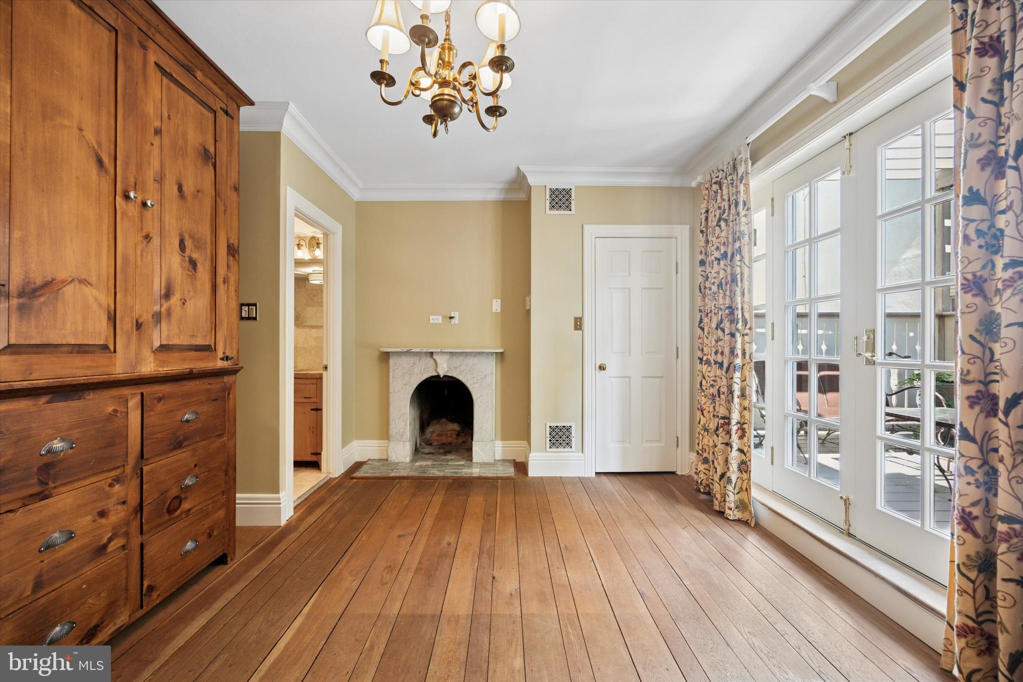 SOCIETY HILL - Residential Lease