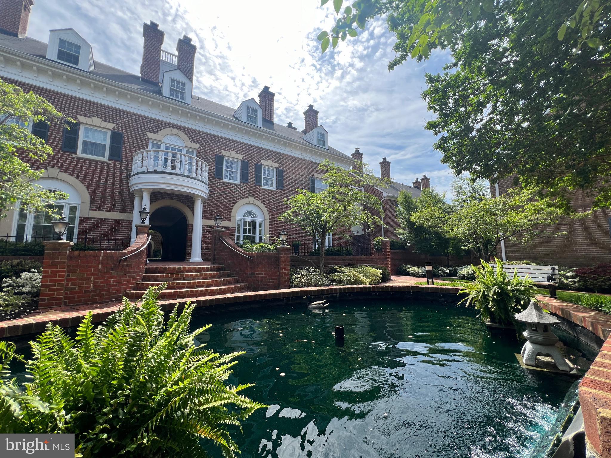 WATERGATE OF ALEXANDRIA - Residential Lease