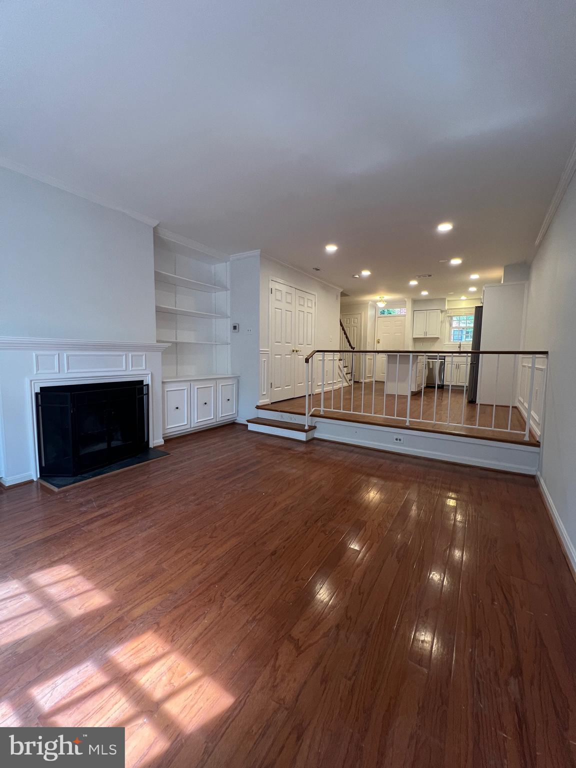 WATERGATE OF ALEXANDRIA - Residential Lease