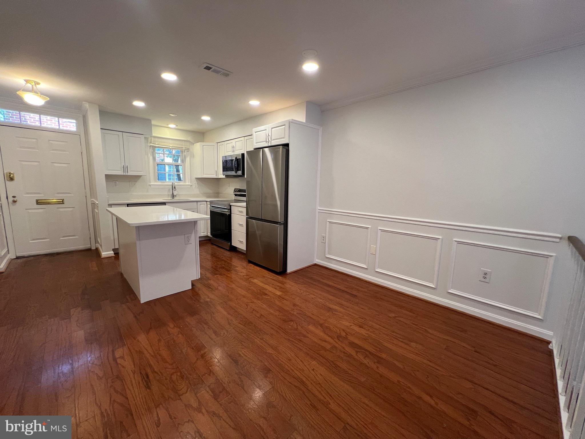 WATERGATE OF ALEXANDRIA - Residential Lease