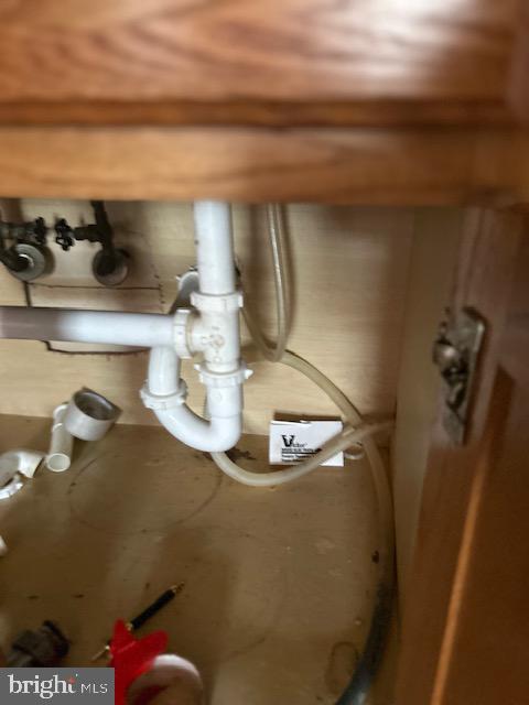 CRESAPTOWN - Residential