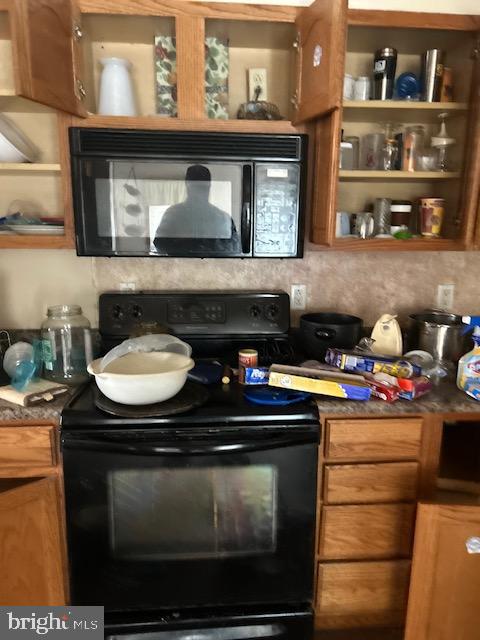 CRESAPTOWN - Residential