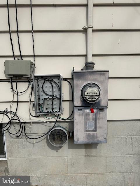 CRESAPTOWN - Residential