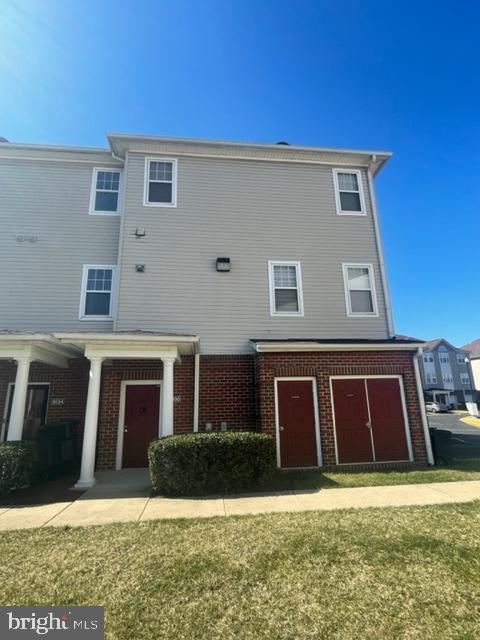 WINDSOR CROSSING - Residential