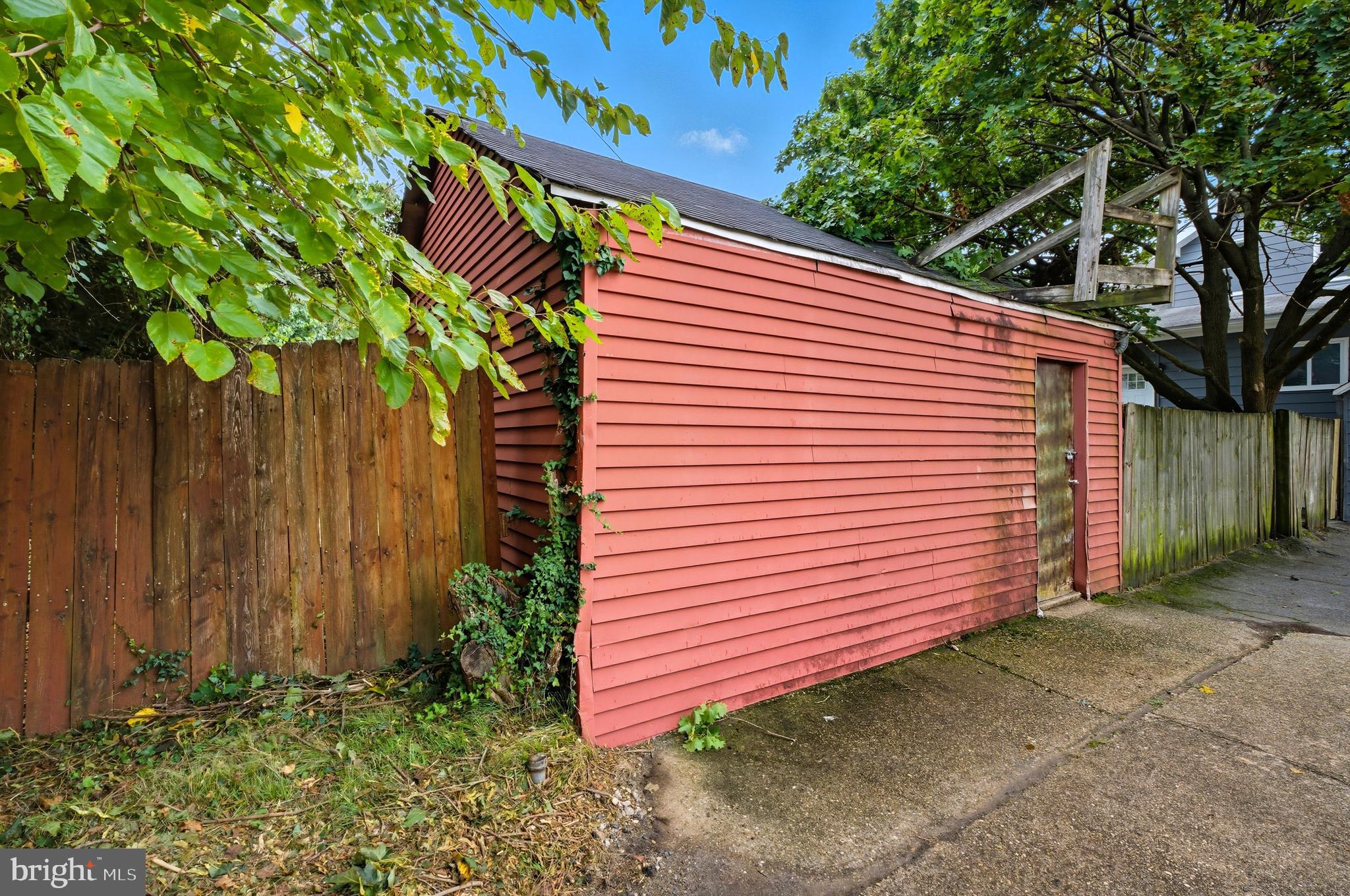 WOODHOME HEIGHTS - Residential