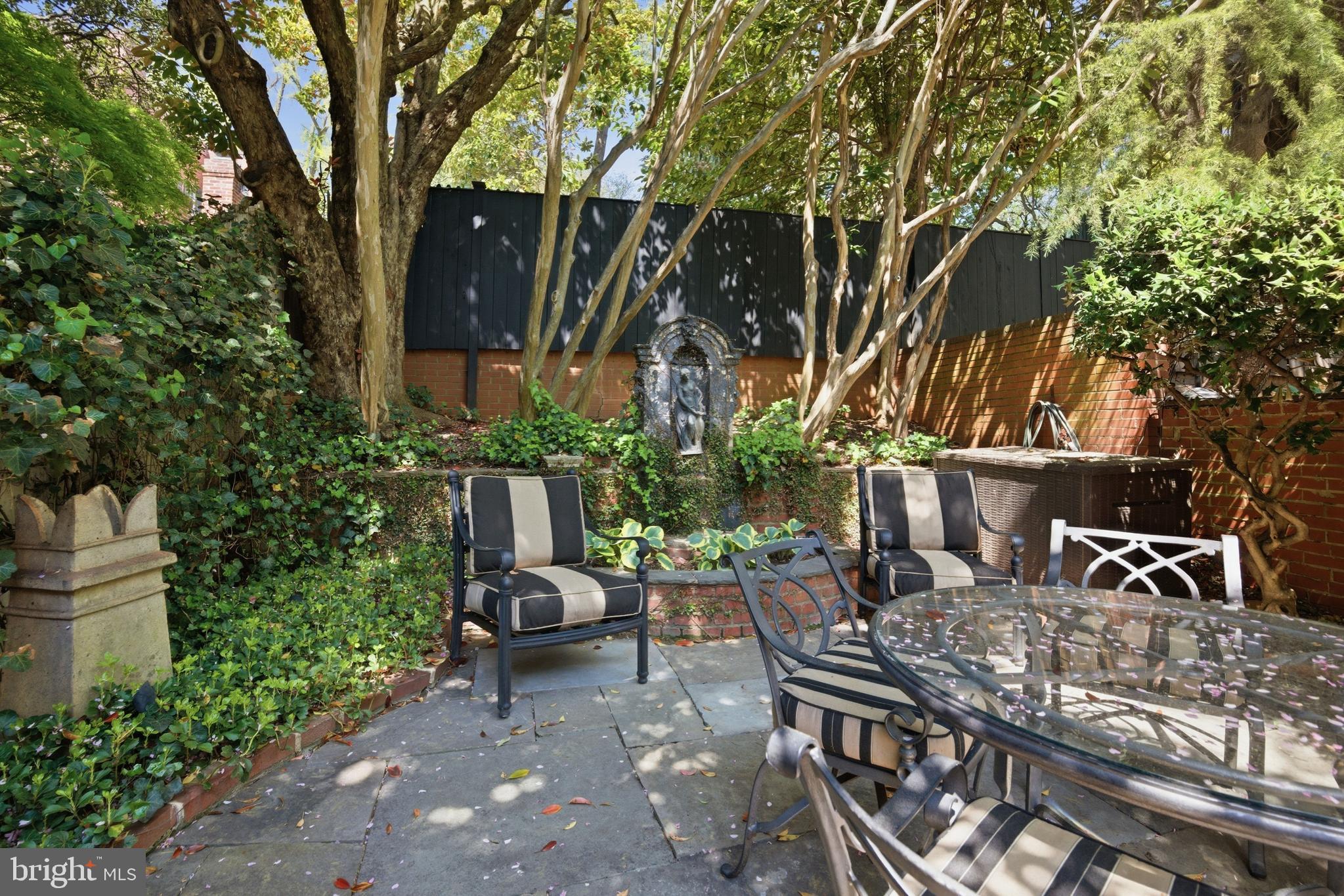 GEORGETOWN - Residential