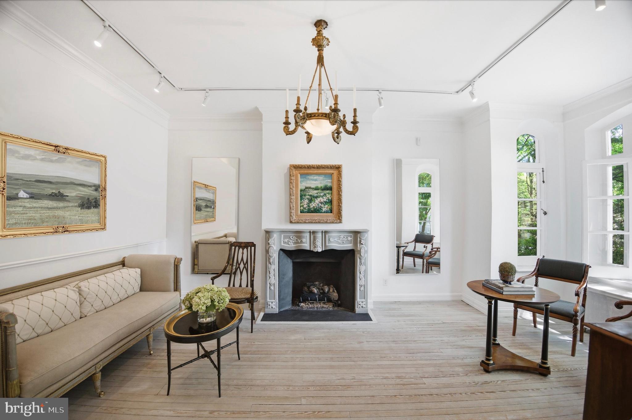 GEORGETOWN - Residential