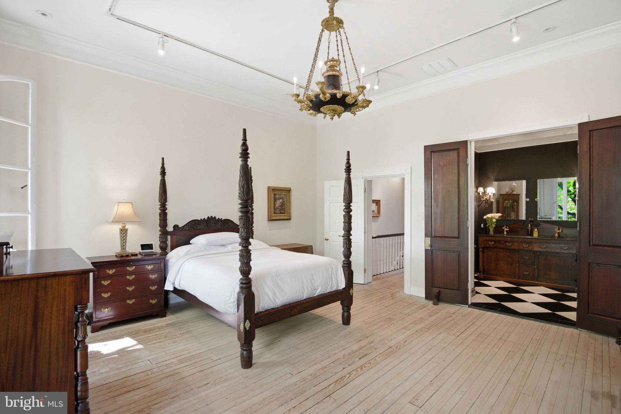 GEORGETOWN - Residential