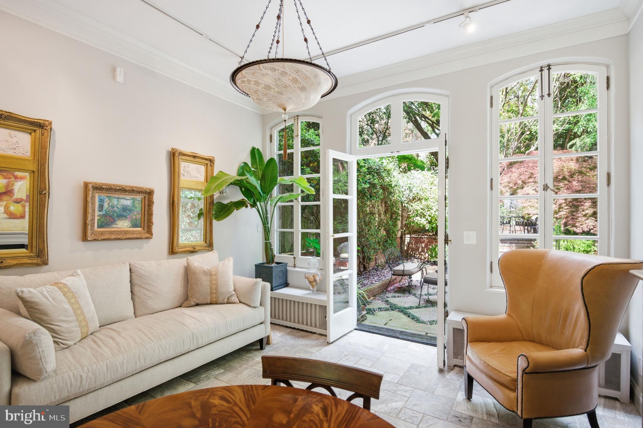 GEORGETOWN - Residential