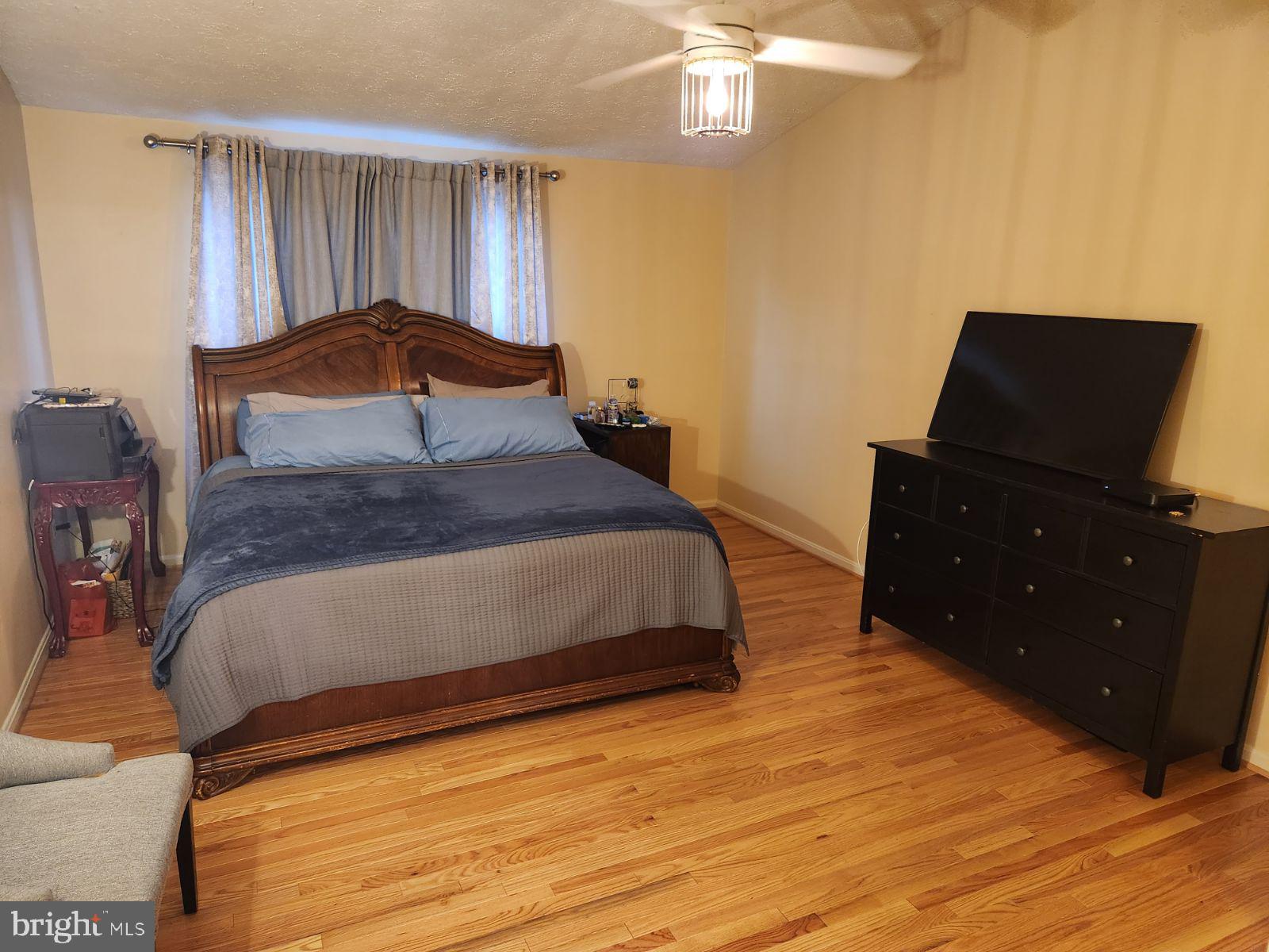 OXFORD OAKS SUB - Residential Lease