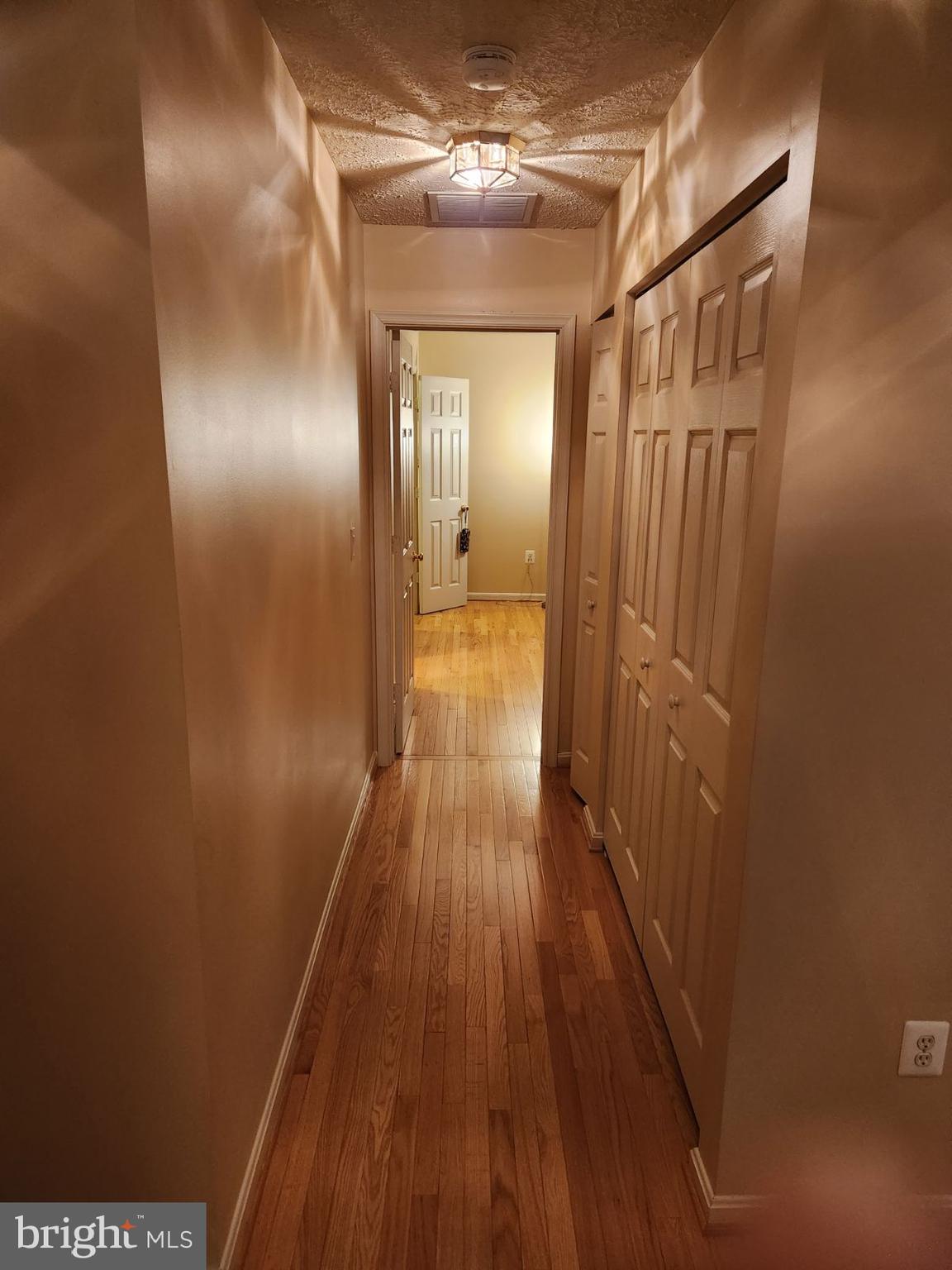 OXFORD OAKS SUB - Residential Lease