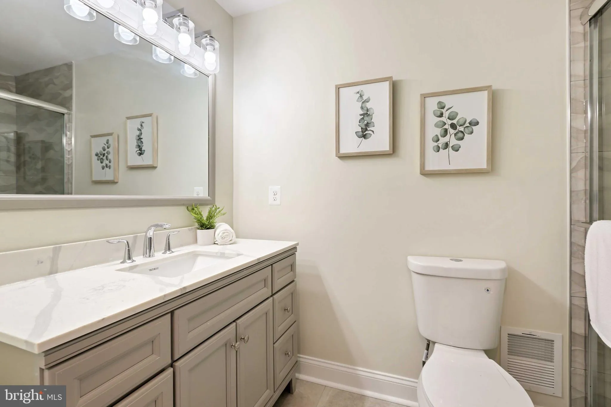 Baltimore, Maryland 21224, United States, 3 Bedrooms Bedrooms, ,3 BathroomsBathrooms,Residential,Active,85773