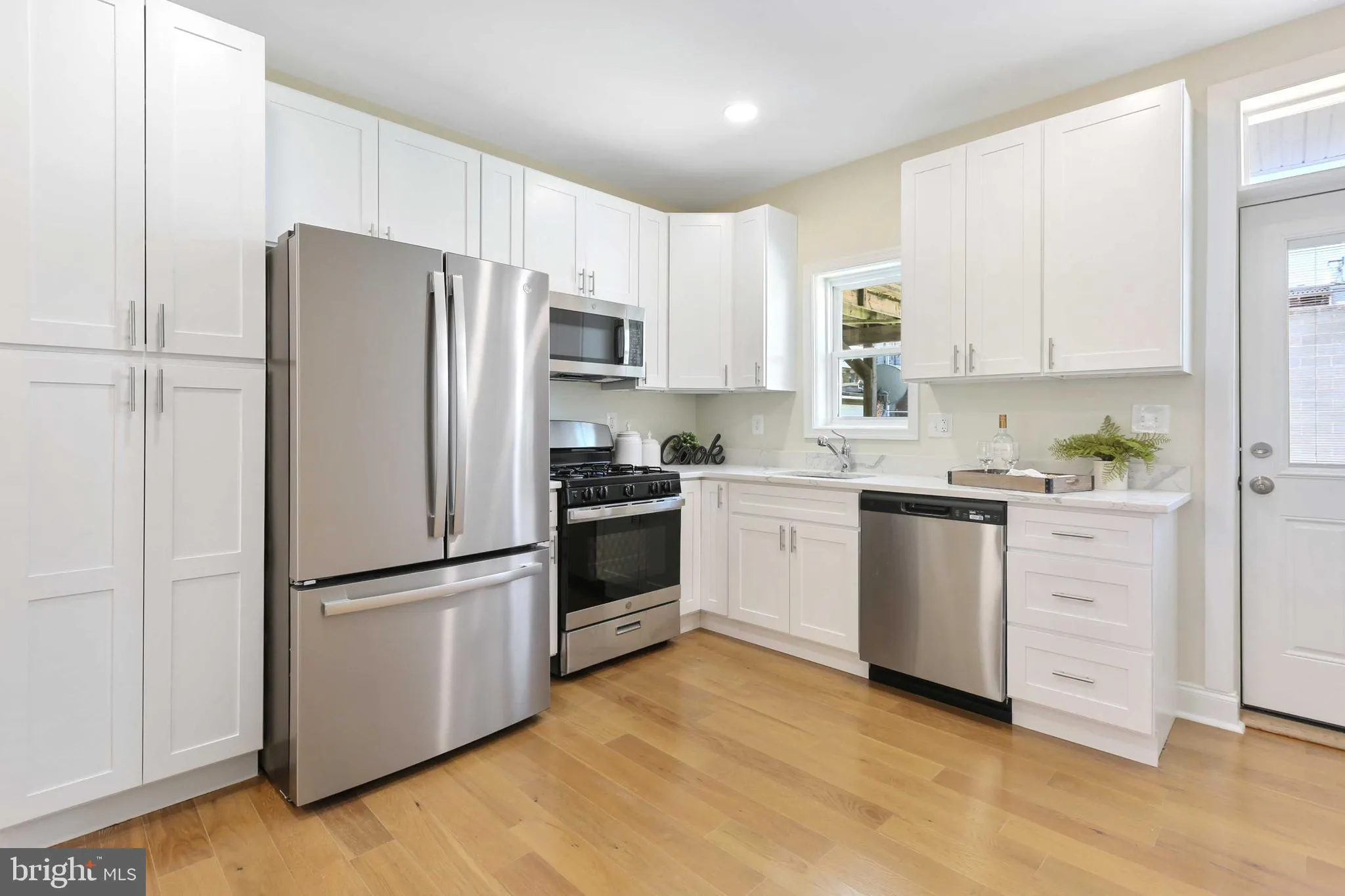 Baltimore, Maryland 21224, United States, 3 Bedrooms Bedrooms, ,3 BathroomsBathrooms,Residential,Active,85773